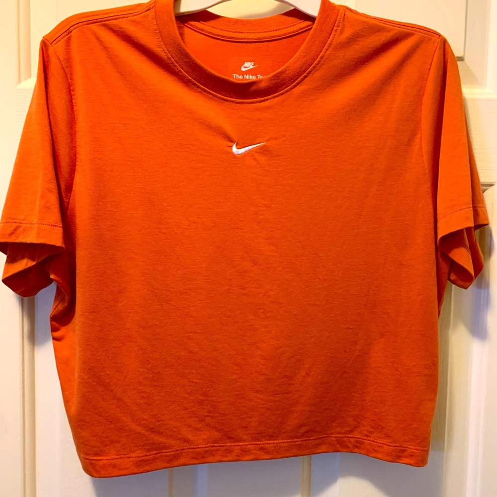 Nike Cropped Tee